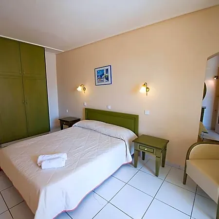 Hotel Niras 3*